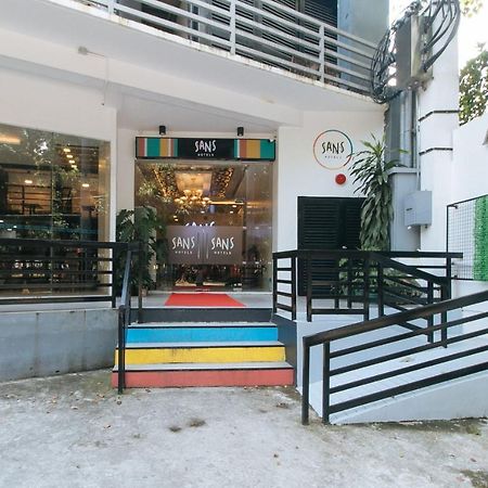 Sans Hotel At Algers Suites Marikina By Reddoorz Extérieur photo