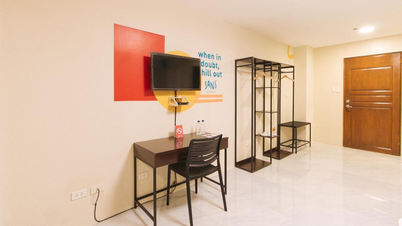 Sans Hotel At Algers Suites Marikina By Reddoorz Extérieur photo