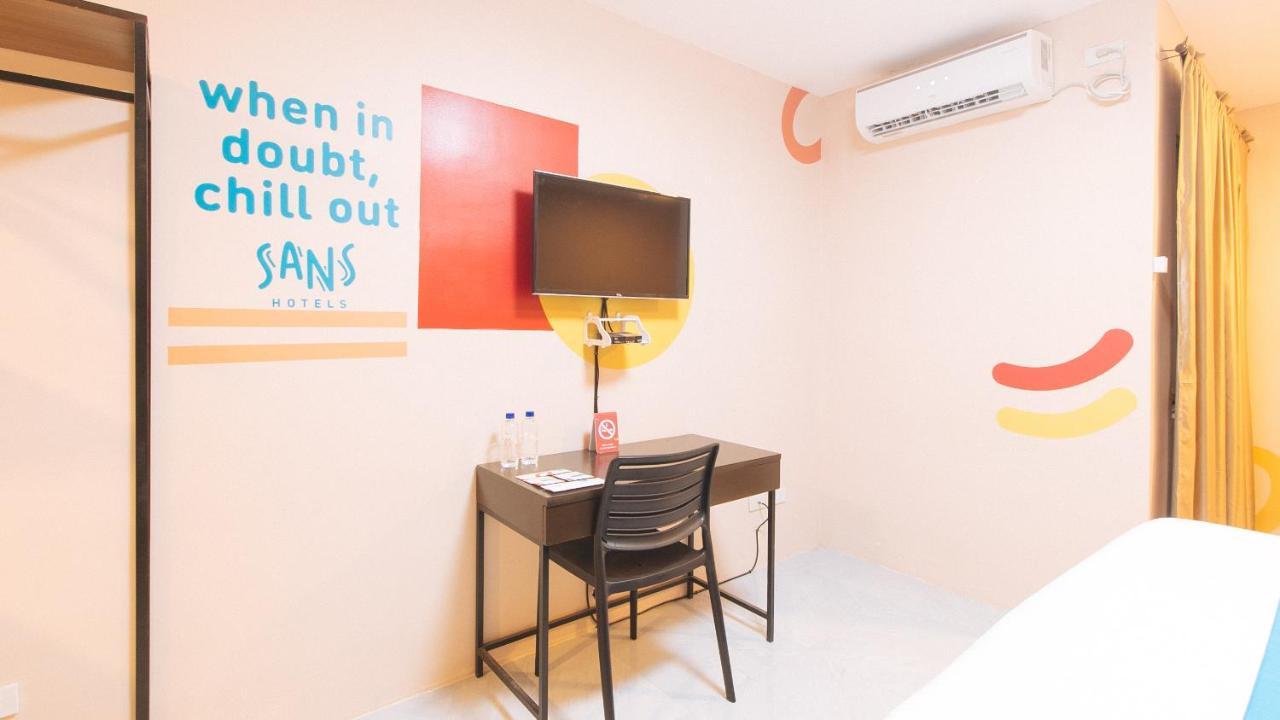 Sans Hotel At Algers Suites Marikina By Reddoorz Extérieur photo